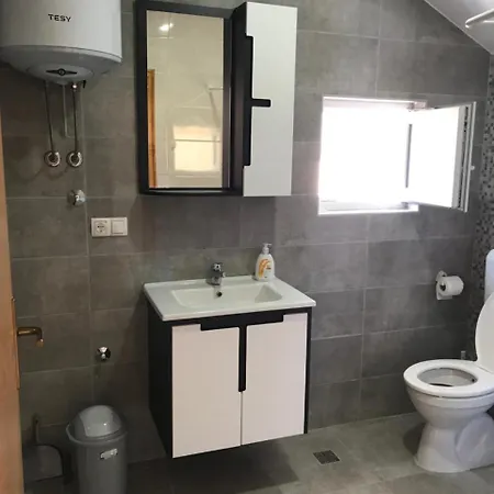 Apartment Paradise *