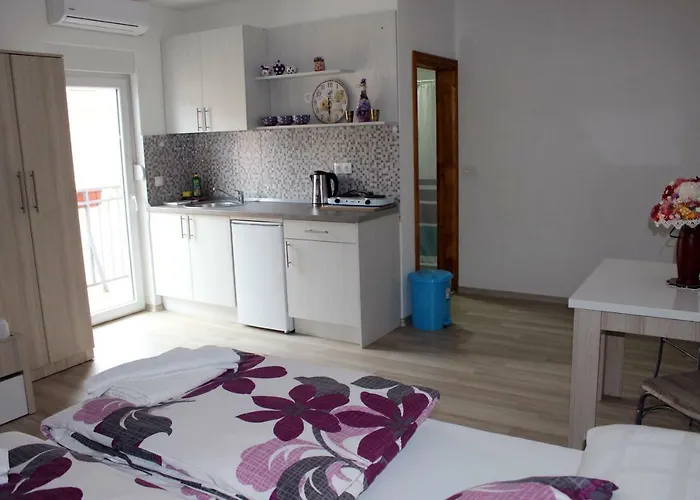 سيتي باراديس * موستار